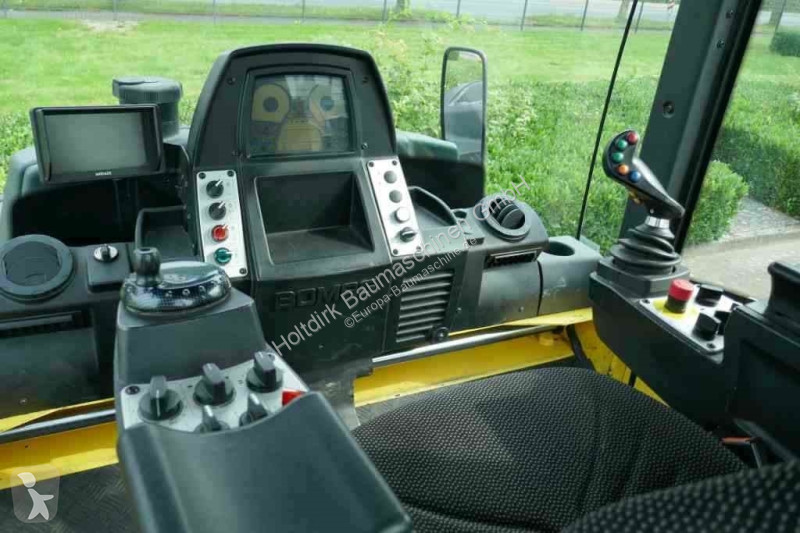 Compactador Bomag AP-4v