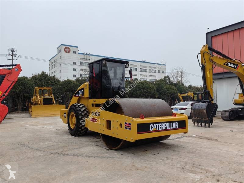 Compactador Caterpillar CS683E