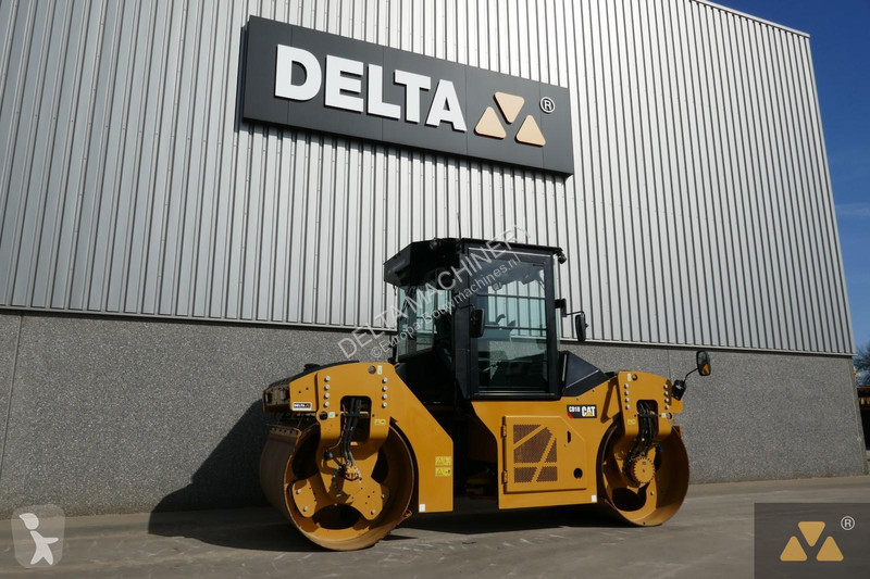 Compactor Caterpillar CB10