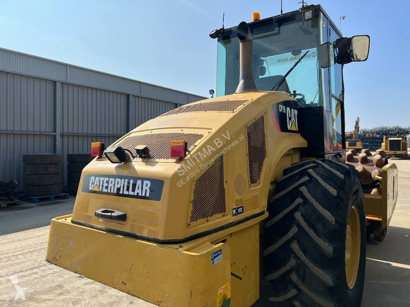 Zhutňovač Caterpillar CP76
