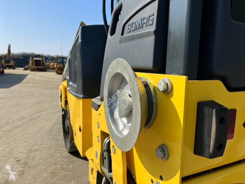 Zhutňovač Bomag BW100 AD-5