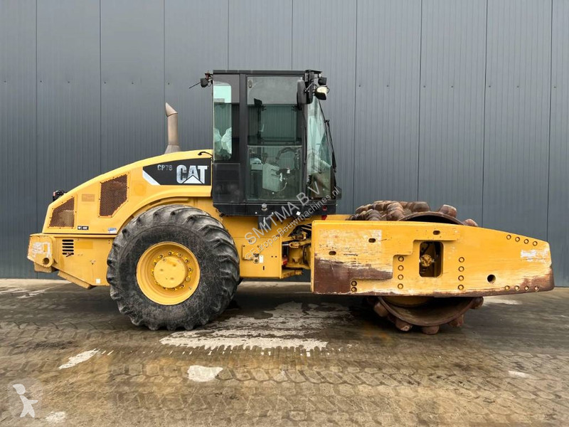 Zhutňovač Caterpillar CP76