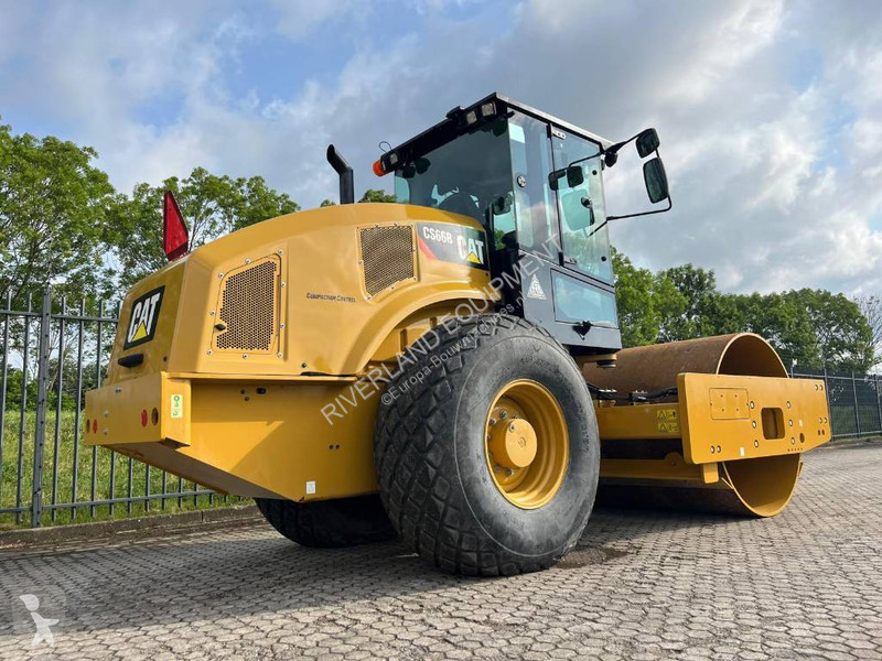 Compactador Caterpillar CS66 roller demo with...