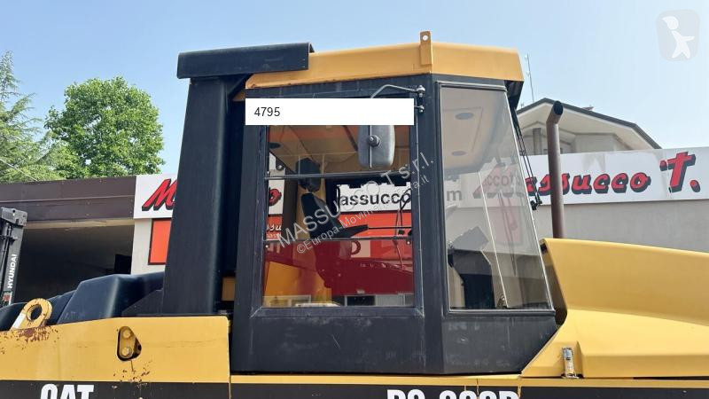 Compactador Caterpillar PS-300B