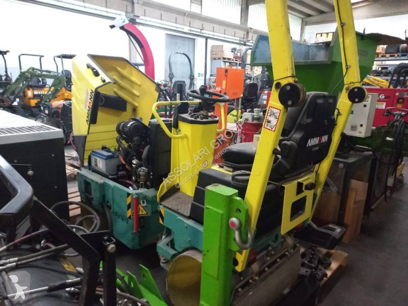 Compactador Ammann AV-12