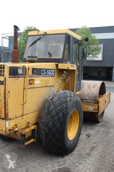 Compactor Caterpillar CS-563C