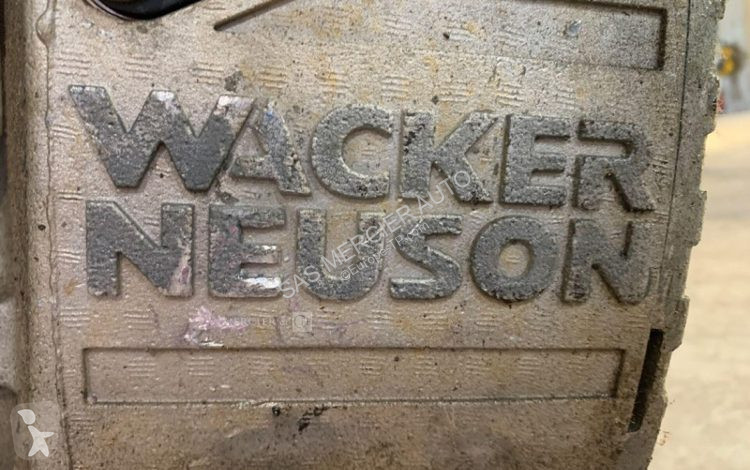Compactor Wacker Neuson pilonneuse essence