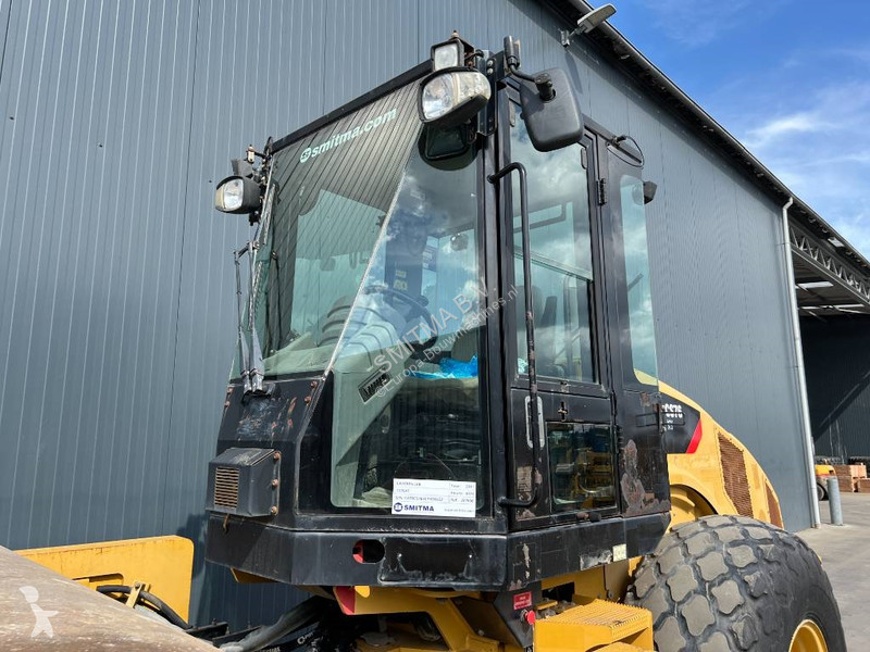 Compactor Caterpillar CS76