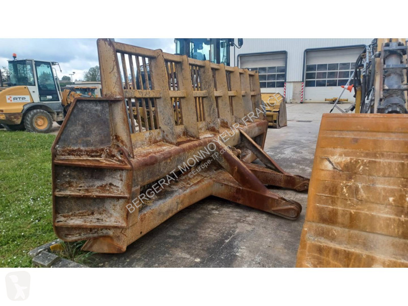 Zhutňovač Caterpillar 826G/LAME/AYH