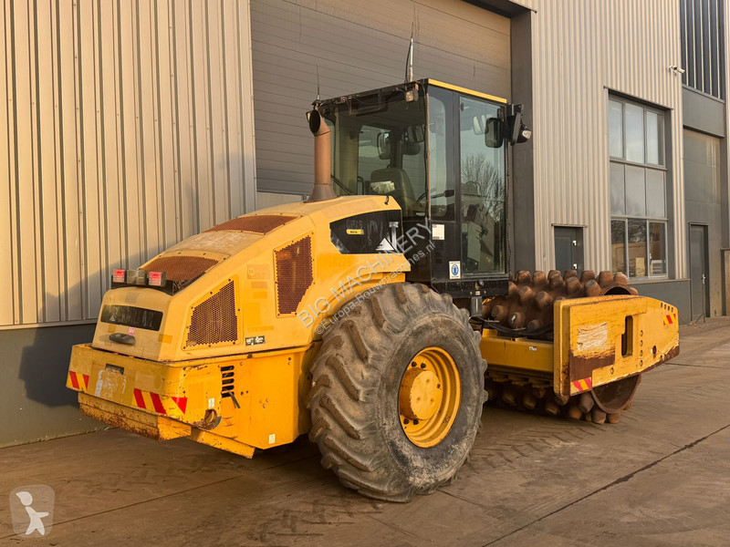Zhutňovač Caterpillar CP76 (19t)