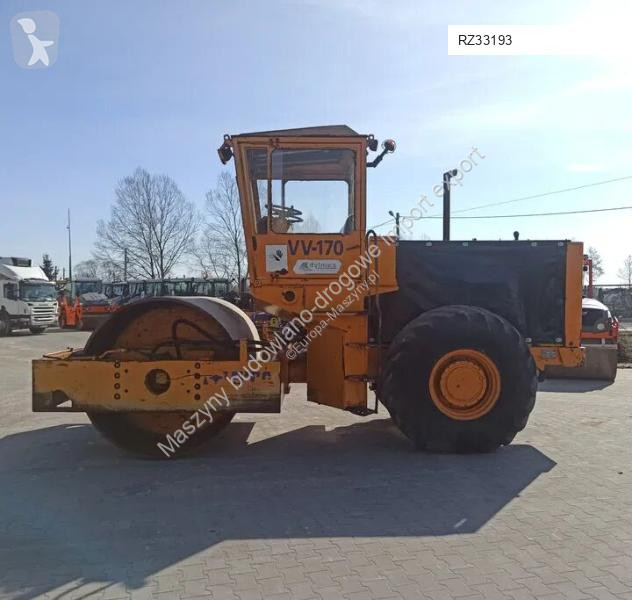 Дорожный каток Stavostroj VV 170