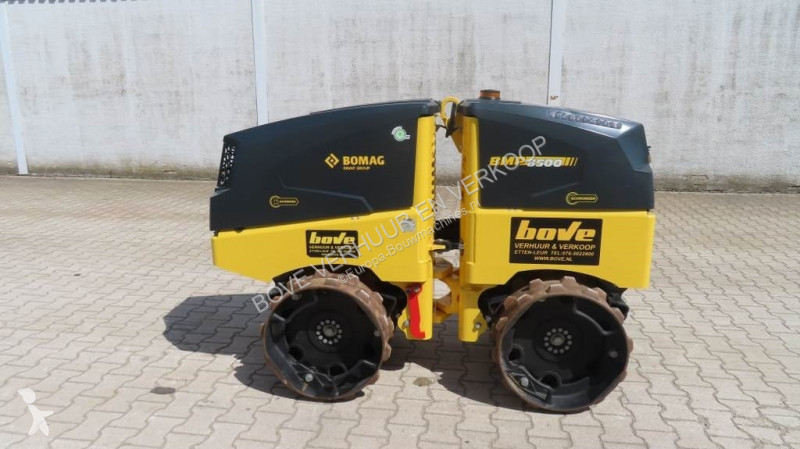 Compactador Bomag