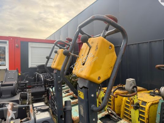 Zhutňovač Belle Group tdx650a
