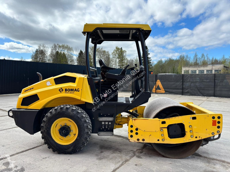Дорожный каток Bomag