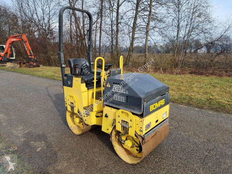 مدحلة Bomag AD2