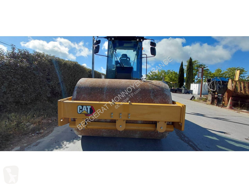 مدحلة Caterpillar CS12