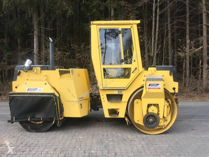 مدحلة Bomag AC2