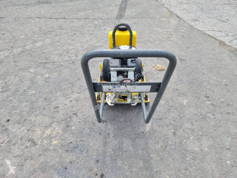 مدحلة Wacker Neuson