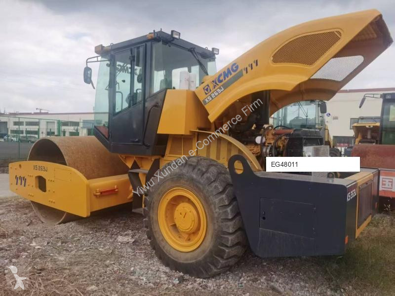 Zhutňovač XCMG XS263J