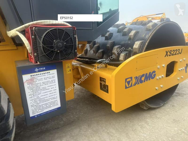 Zhutňovač XCMG XS223J
