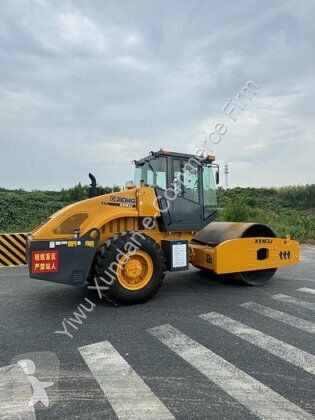 Zhutňovač XCMG XS163J