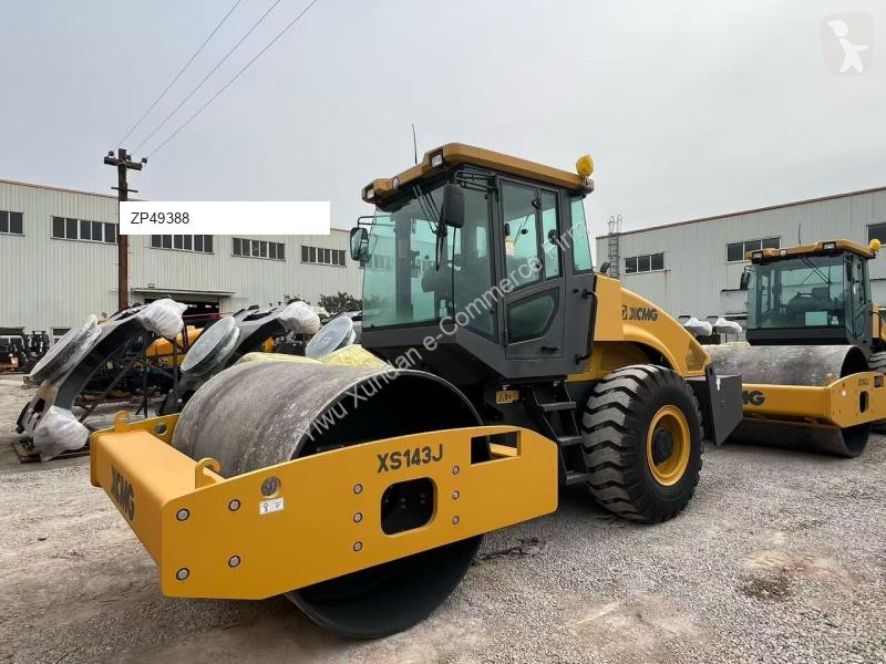 Zhutňovač XCMG XS143J