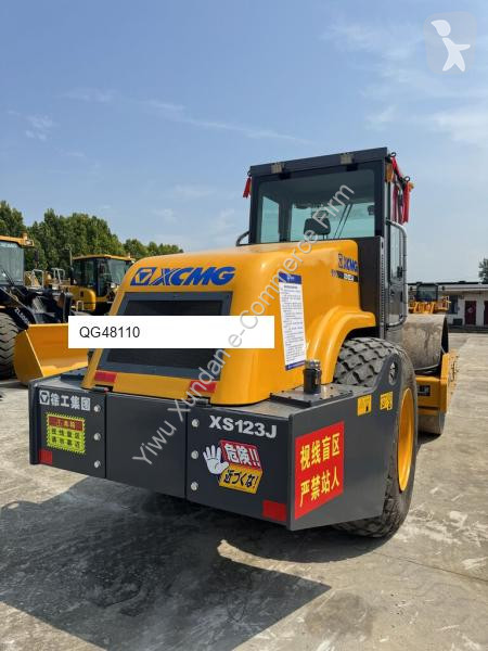 Zhutňovač XCMG XS123J