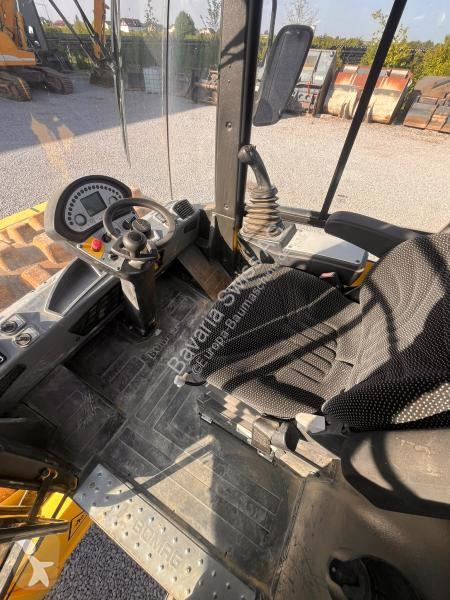 مدحلة Bomag  BW213PDH-5