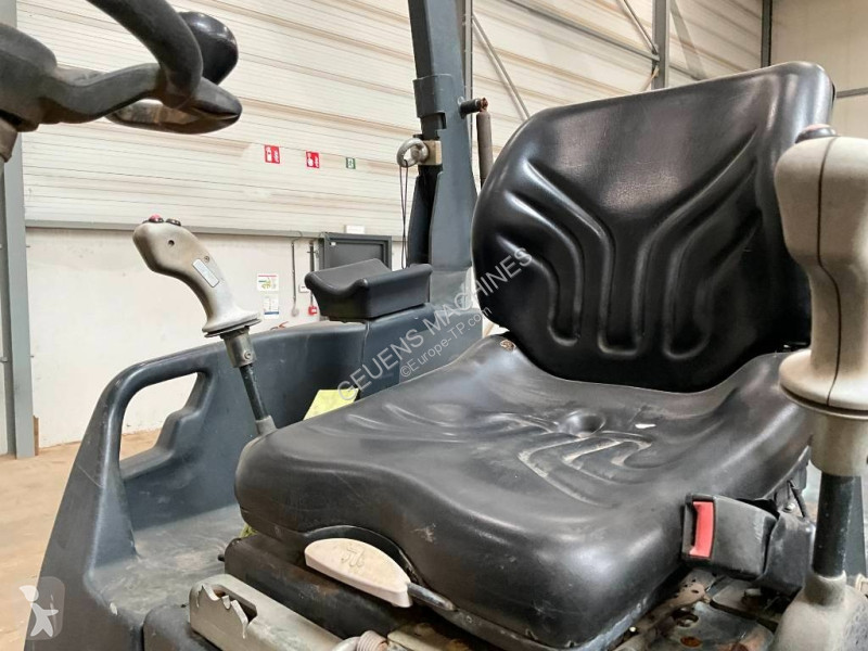 مدحلة Bomag AD5