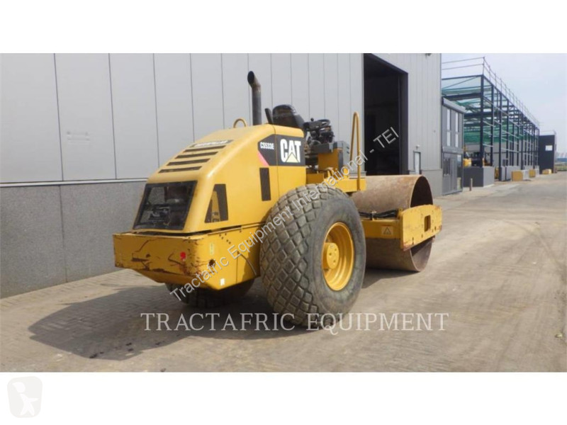 Jordstamper Caterpillar CS-533E
