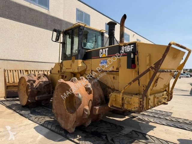 Compacteur Caterpillar