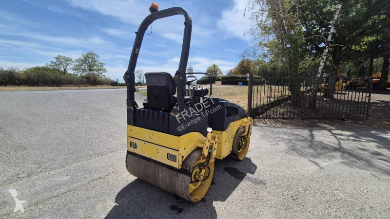 Zhutňovač Bomag AD4