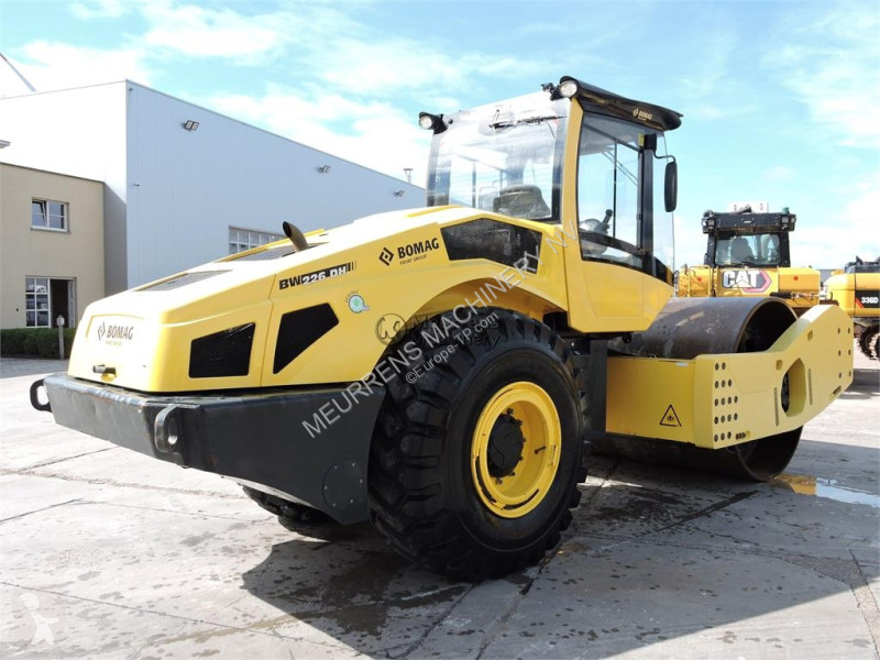 Дорожный каток Bomag BW226
