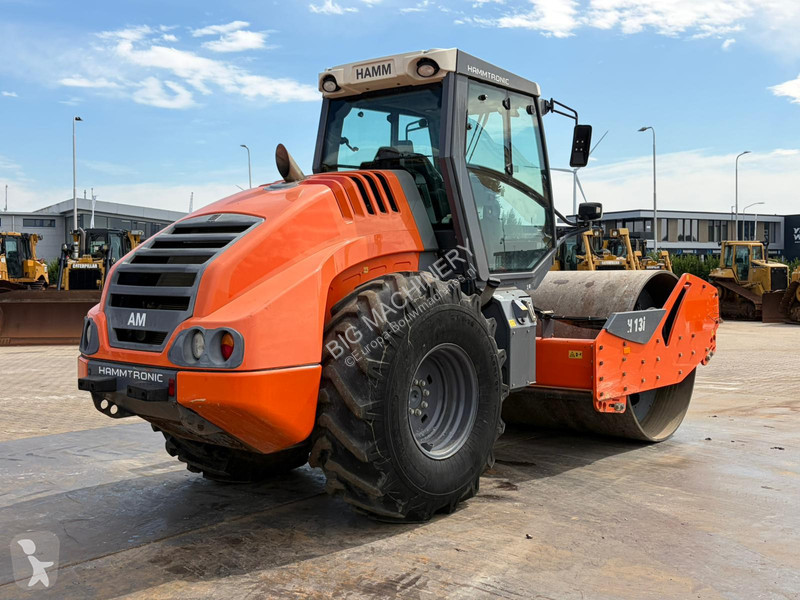 Hamm H13i compactor