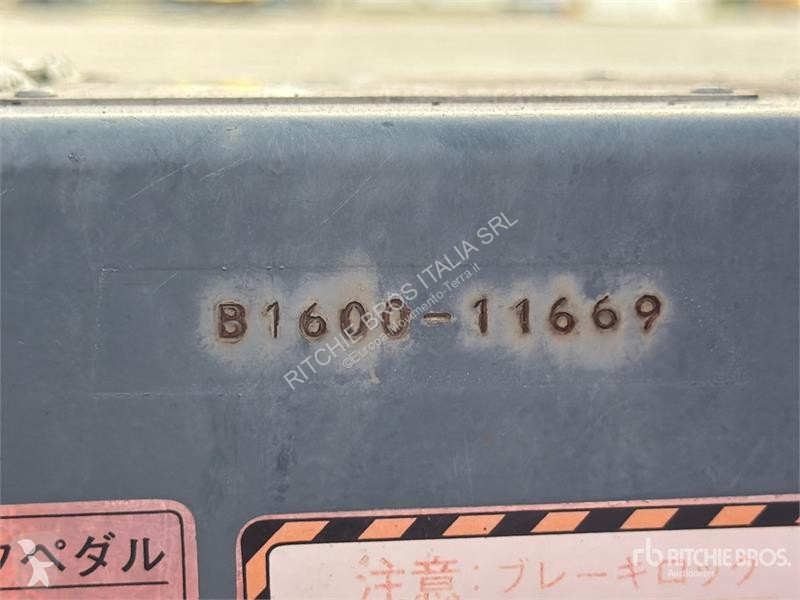 Дорожний коток Kubota ZB1600 Utility Tractor