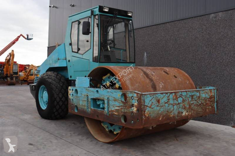 Дорожный каток Bomag