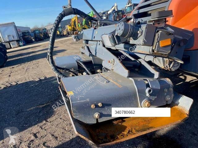 Дорожный каток Hamm H13i mit Verdichterplatten...