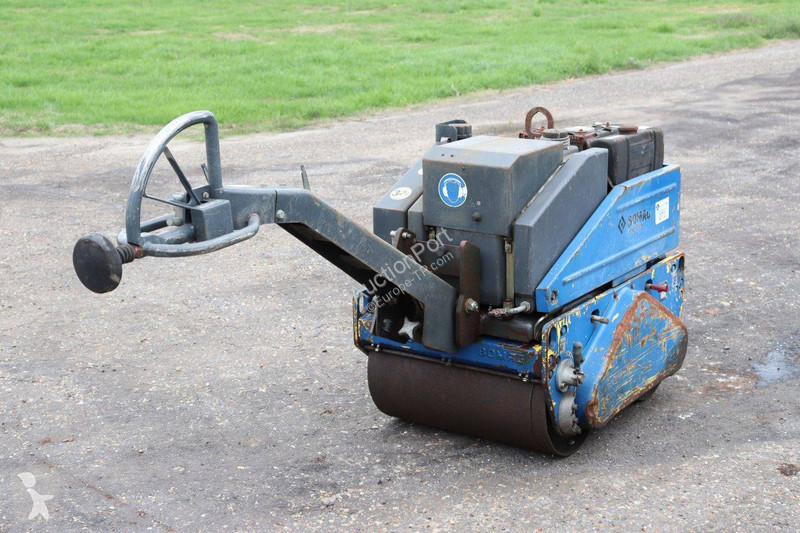 مدحلة Bomag BW 65H