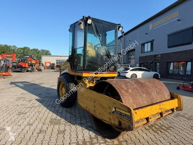 مدحلة Caterpillar CS 423 E