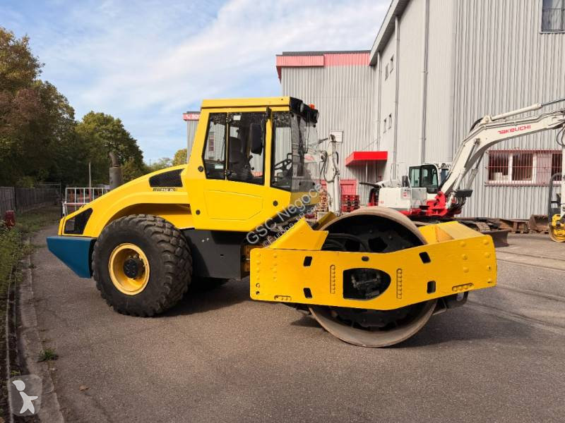 مدحلة Bomag BW216 D-4
