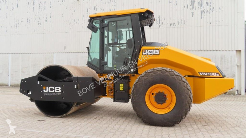 Валяк JCB VM138D