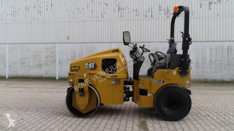 مدحلة Caterpillar CC4.0