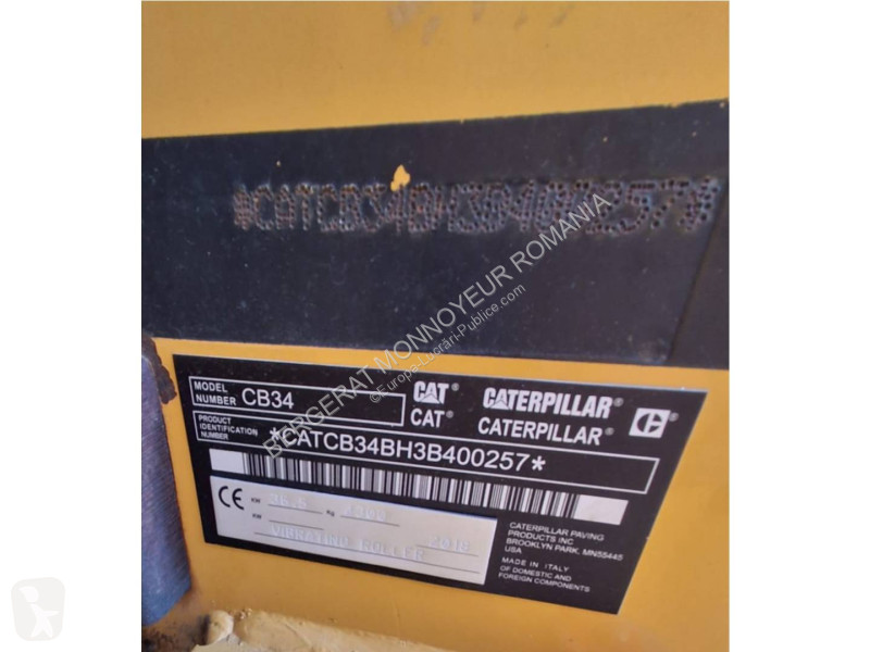 مدحلة Caterpillar CB34BLRC
