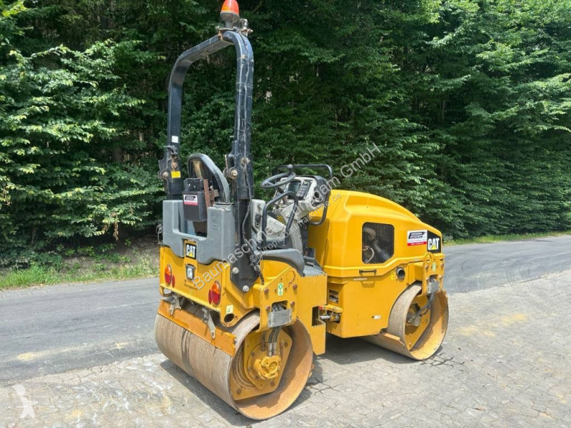 Compactador Caterpillar B