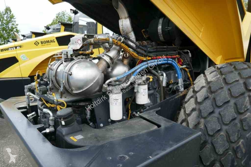 Compactador Bomag DH-5