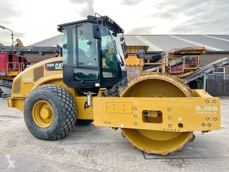 Compactador Caterpillar - CE Certified / Low...