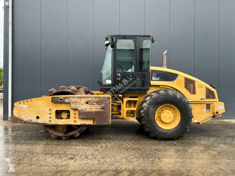Zhutňovač Caterpillar CP76
