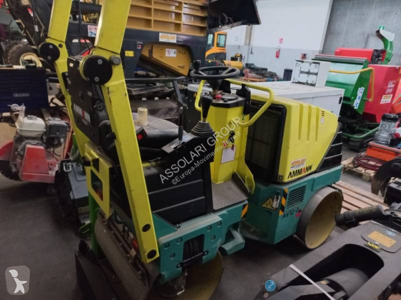 Compactador Ammann AV-12
