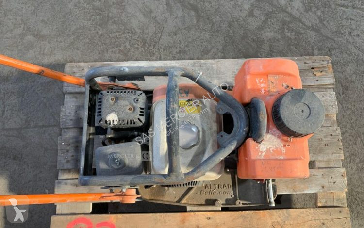 Compactor Altrad plaque vibrante essence