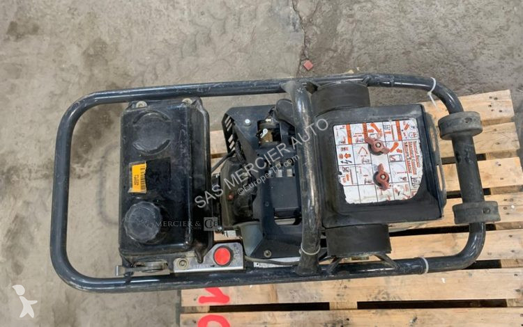 Compactor Bomag pilonneuse essence